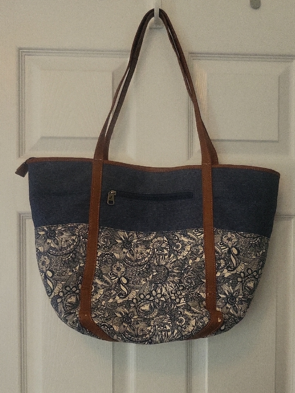 Excellent Condition. Sak Roots Bag - Picture 2 of 4